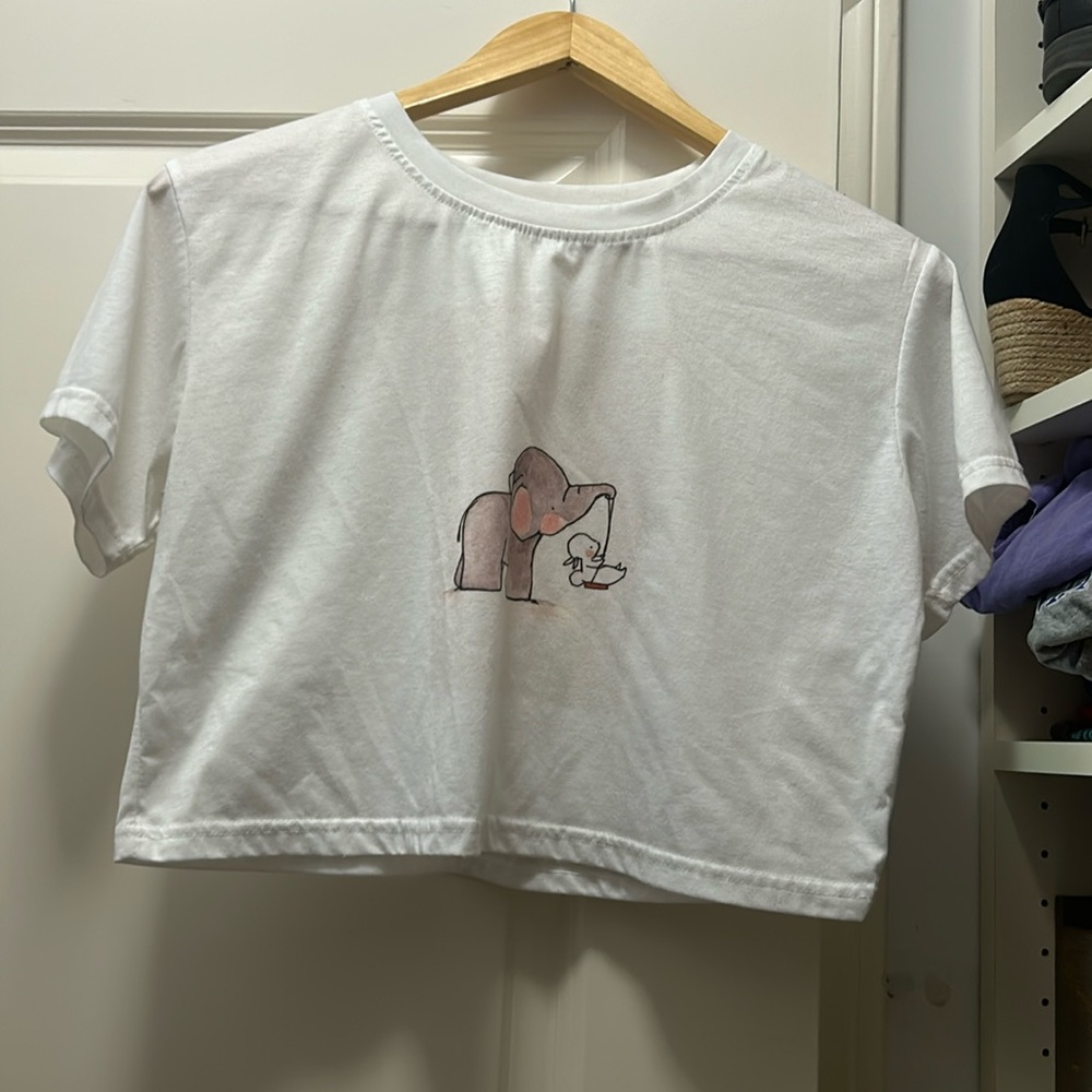Elephant crop top white short sleeve